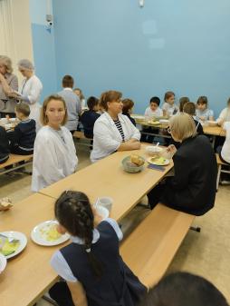 Родительский контроль за организацией горячего питания детей в школе (27.11.2025)